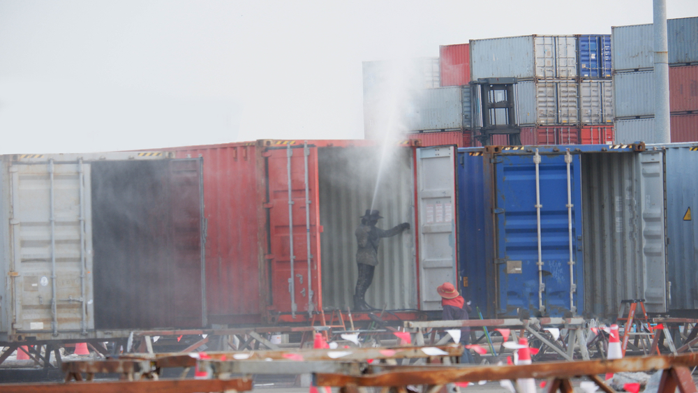 Container nhập khẩu phải được khử khuẩn theo lệnh chống bọ mọt cứng đốt Khapra của Úc