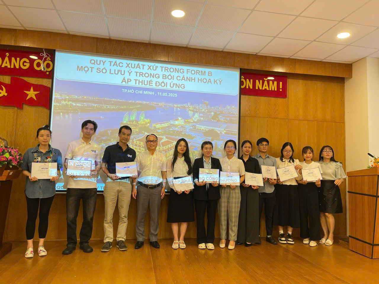 dai-dien-u-i-logistics-tham-gia-khoa-tap-huan-chuyen-sau-ve-form-b-cung-cac-chuyen-gia-dau-nganh